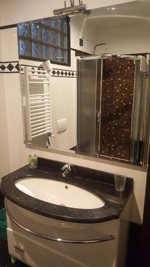 Camera Matrimoniale con Bagno Privato Esterno